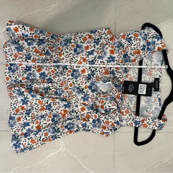 NWT Wildfox Asymmetrical Sleeveless Top with ruffles and floral pattern - Picture 6 of 10